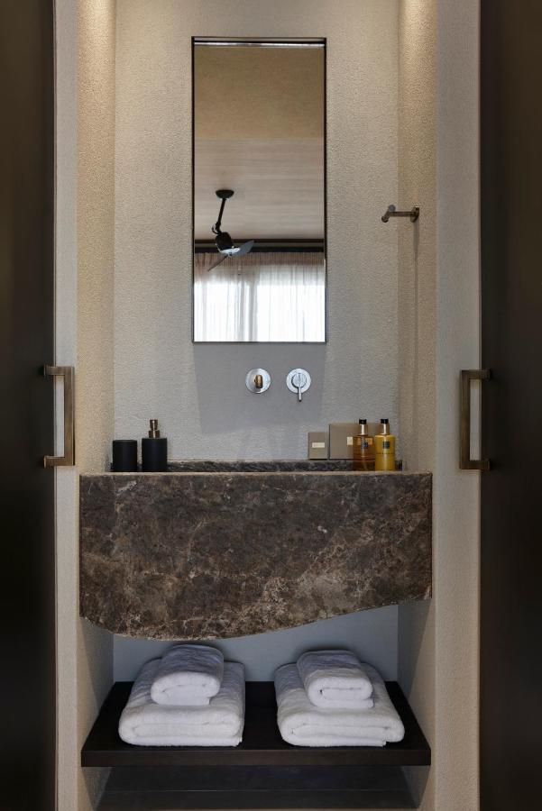 Alaso Design Suites Тира Экстерьер фото